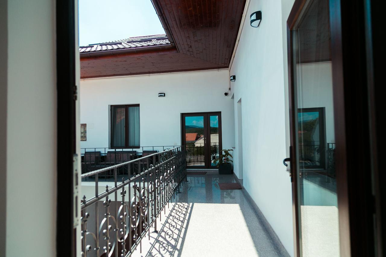Elegant House Hotel Făgăraş Kültér fotó